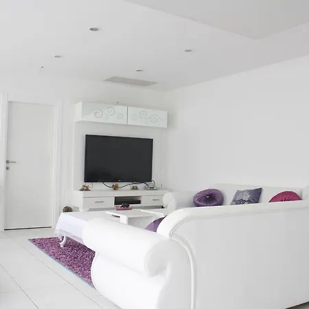 Horizon Sky Coconut 7 Apartament *